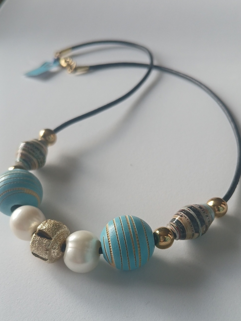Culture Pearl And Handcarved Wood Bead Necklace - Picture 1 of 6